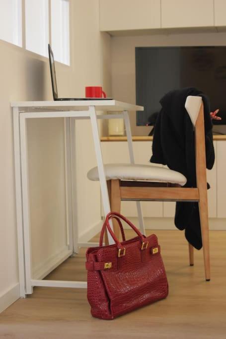 Le Cocoon - Appartement Dans Maison Du Xviieme Siecle Fougères Eksteriør bilde