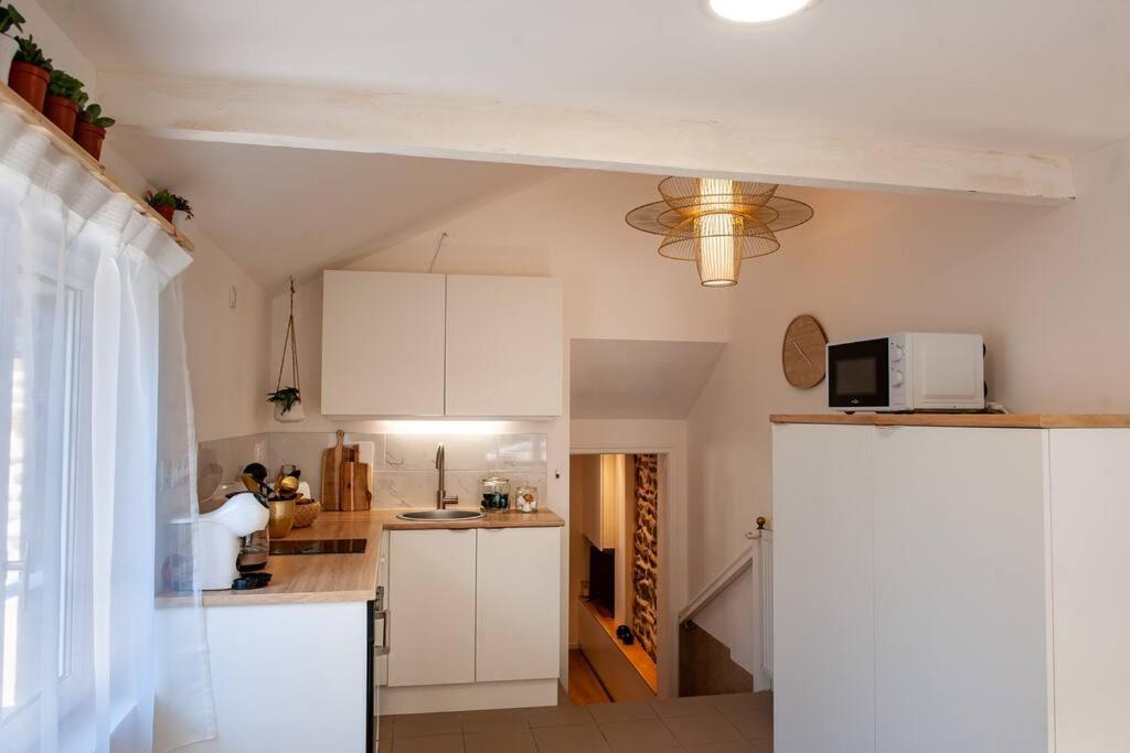 Le Cocoon - Appartement Dans Maison Du Xviieme Siecle Fougères Eksteriør bilde