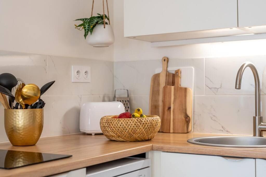 Le Cocoon - Appartement Dans Maison Du Xviieme Siecle Fougères Eksteriør bilde