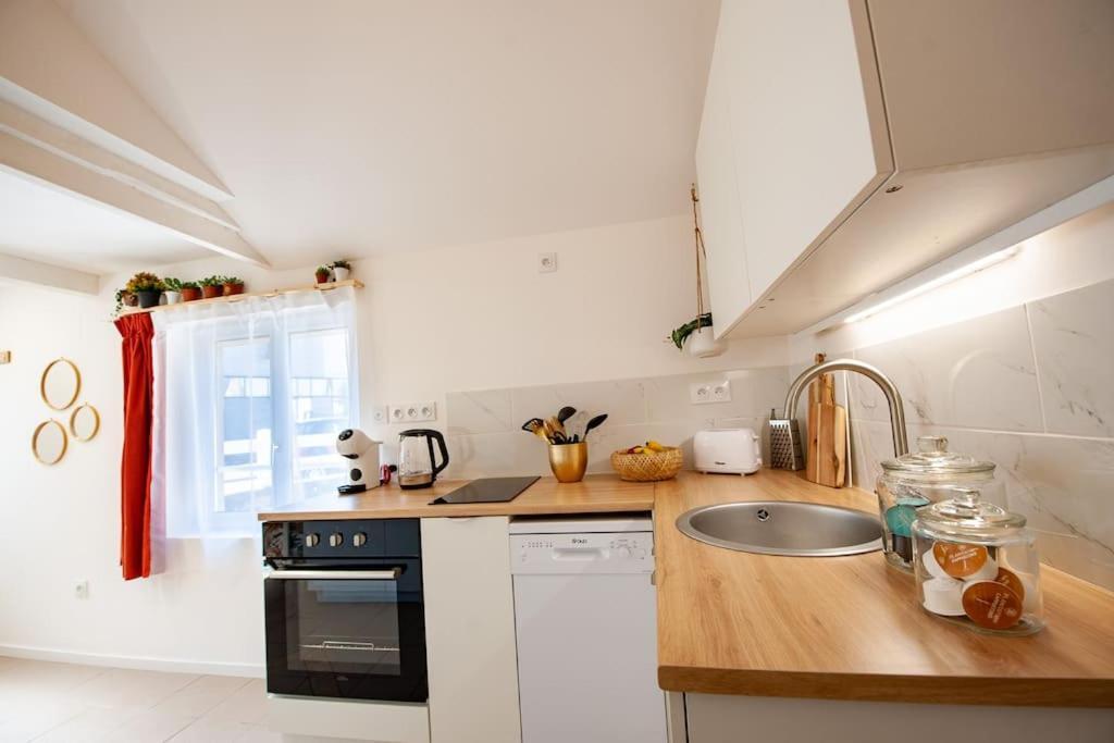 Le Cocoon - Appartement Dans Maison Du Xviieme Siecle Fougères Eksteriør bilde