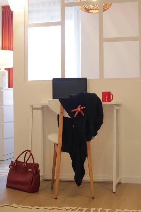 Le Cocoon - Appartement Dans Maison Du Xviieme Siecle Fougères Eksteriør bilde